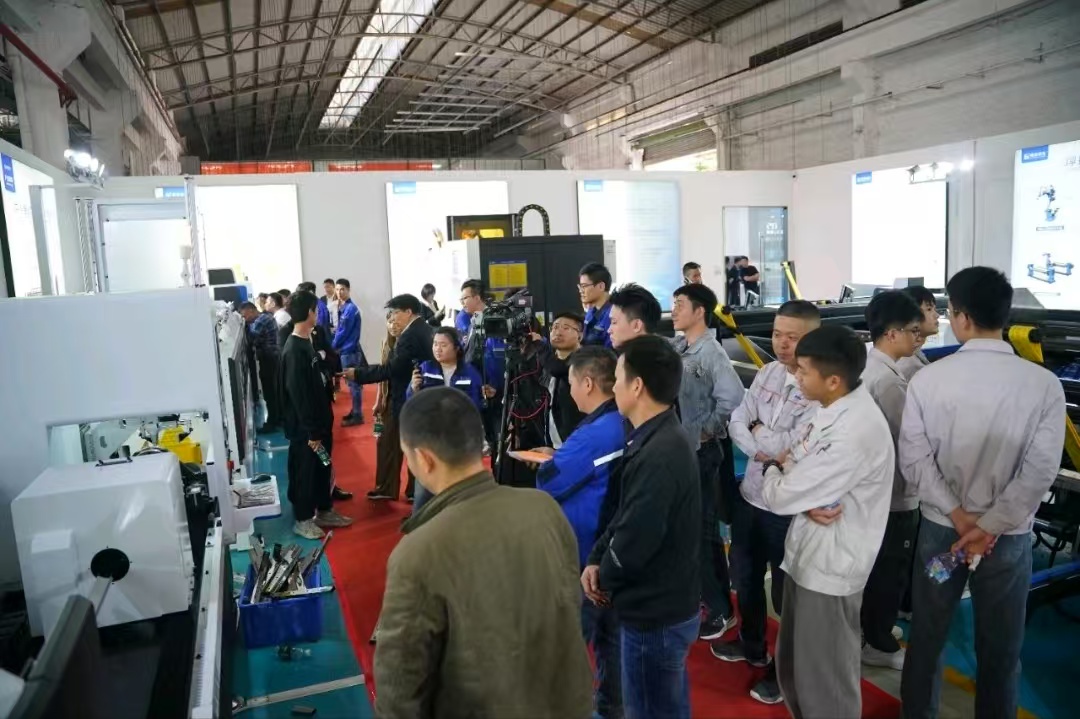 現場低1 現場低1